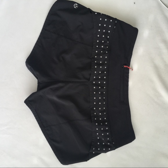 SOLD (on Merc) Lululemon shorts - Picture 4 of 5
